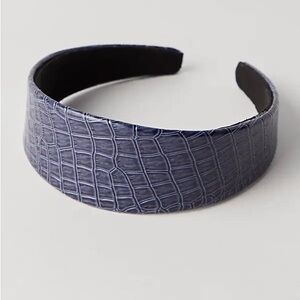 Ariana Ost by FREE PEOPLE Brandi Hard Headband - Navy Croc NWT